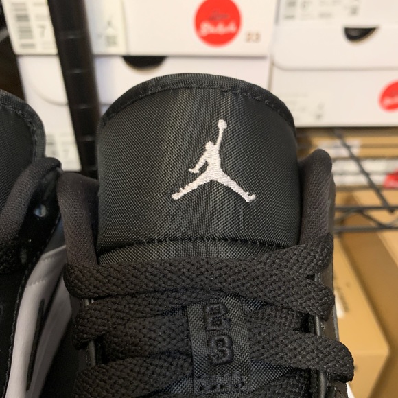 Nike Air Jordan 1 Low Grey Shadow Toe Shoes 553558-052 (GS) Youth & Men's Sizes - Picture 9 of 12